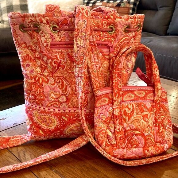 Vera Bradley Vintage Retired Quilted Backpack matching Mini Bag EUC - Picture 2 of 5